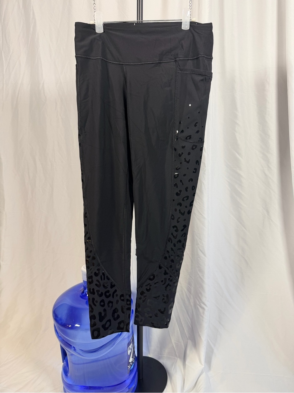 Victoria’s Secret Sport Black Leopard Leggings